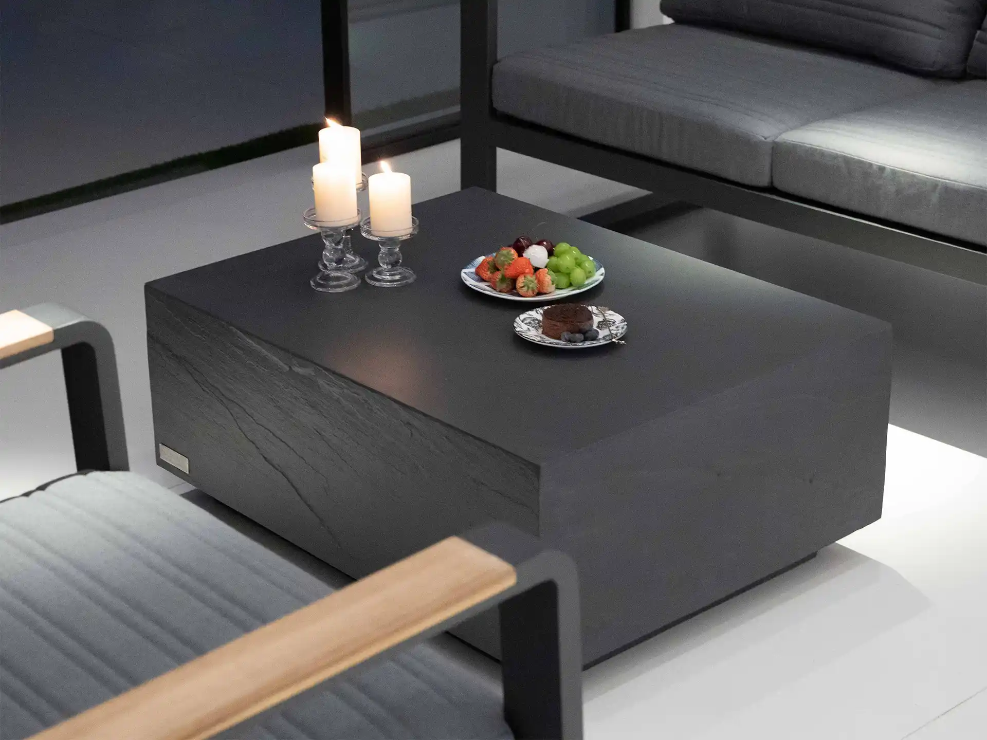 Table basse carrée moyenne 鈥?2