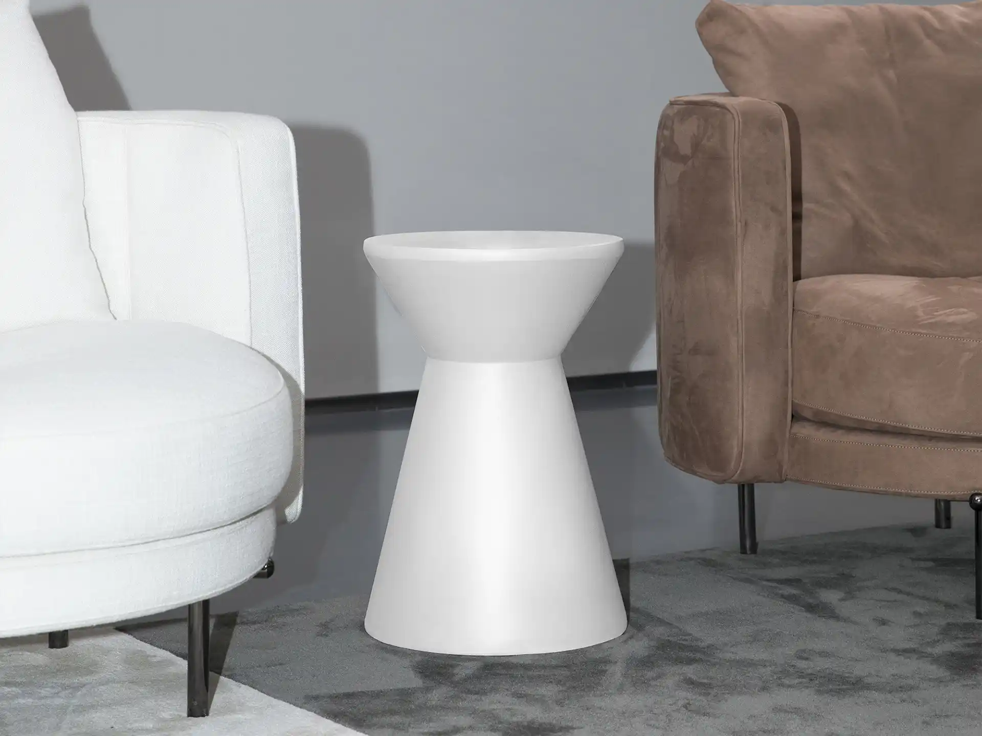 Petite table d'appoint 鈥?1