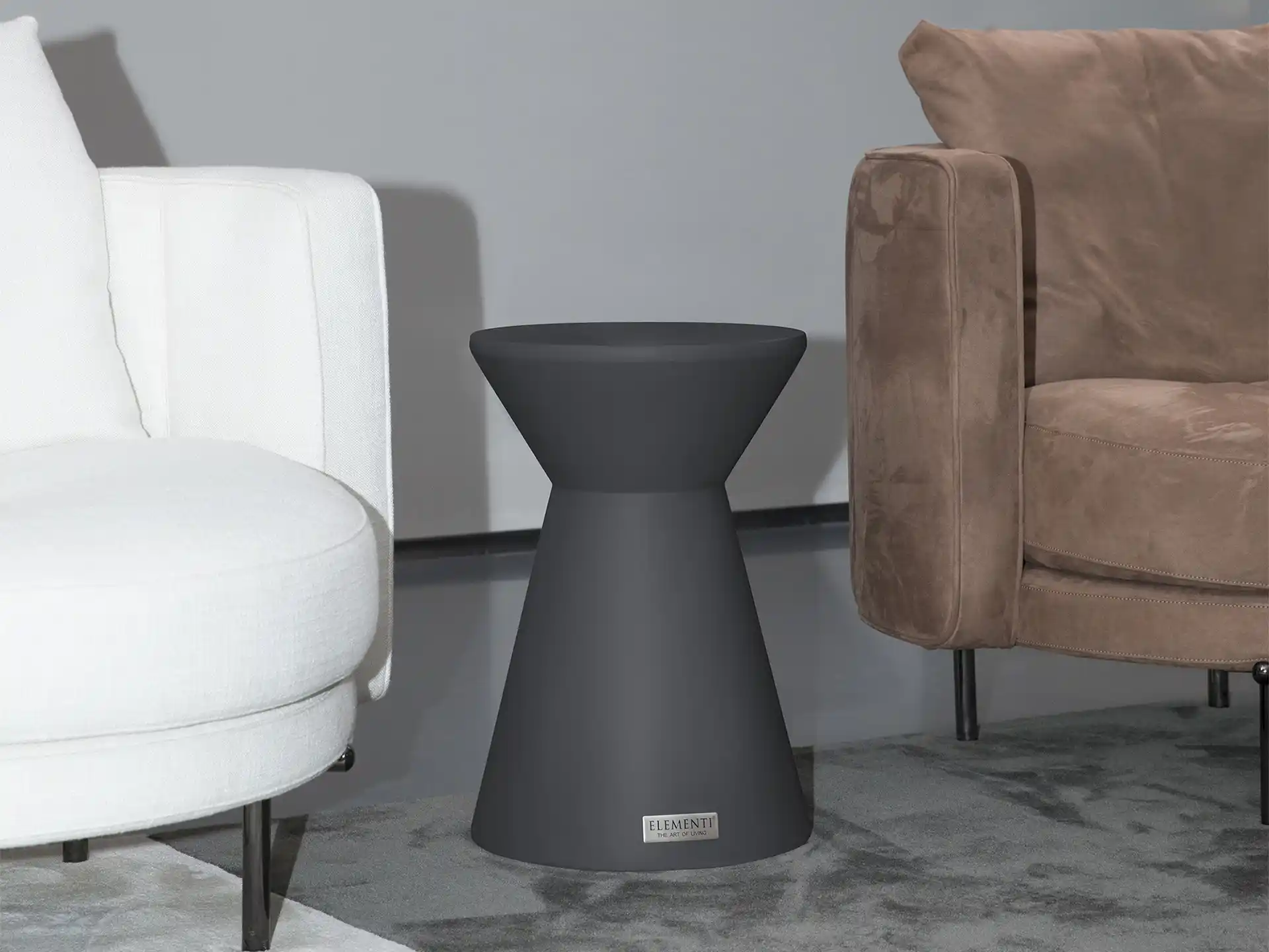 Petite table d'appoint 鈥?3