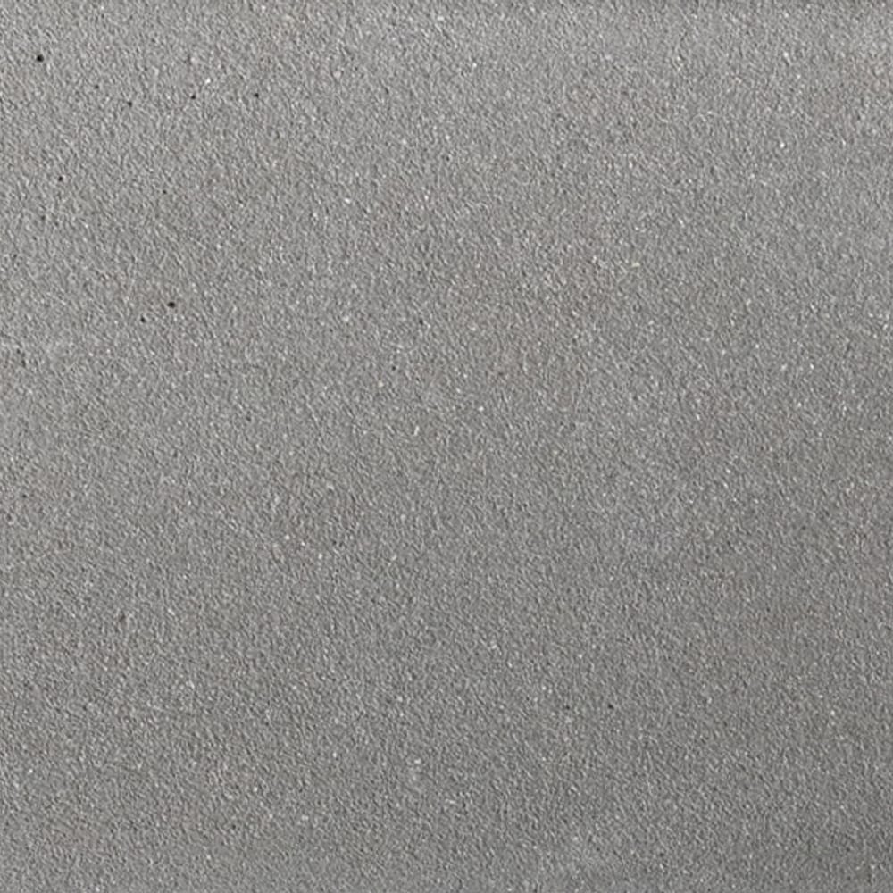 FROSTED — Coarse, gritted concrete